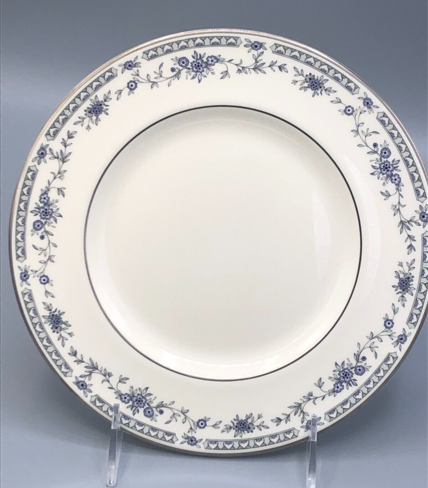 Bellemeade pattern by Minton individual Salad Plates 8"