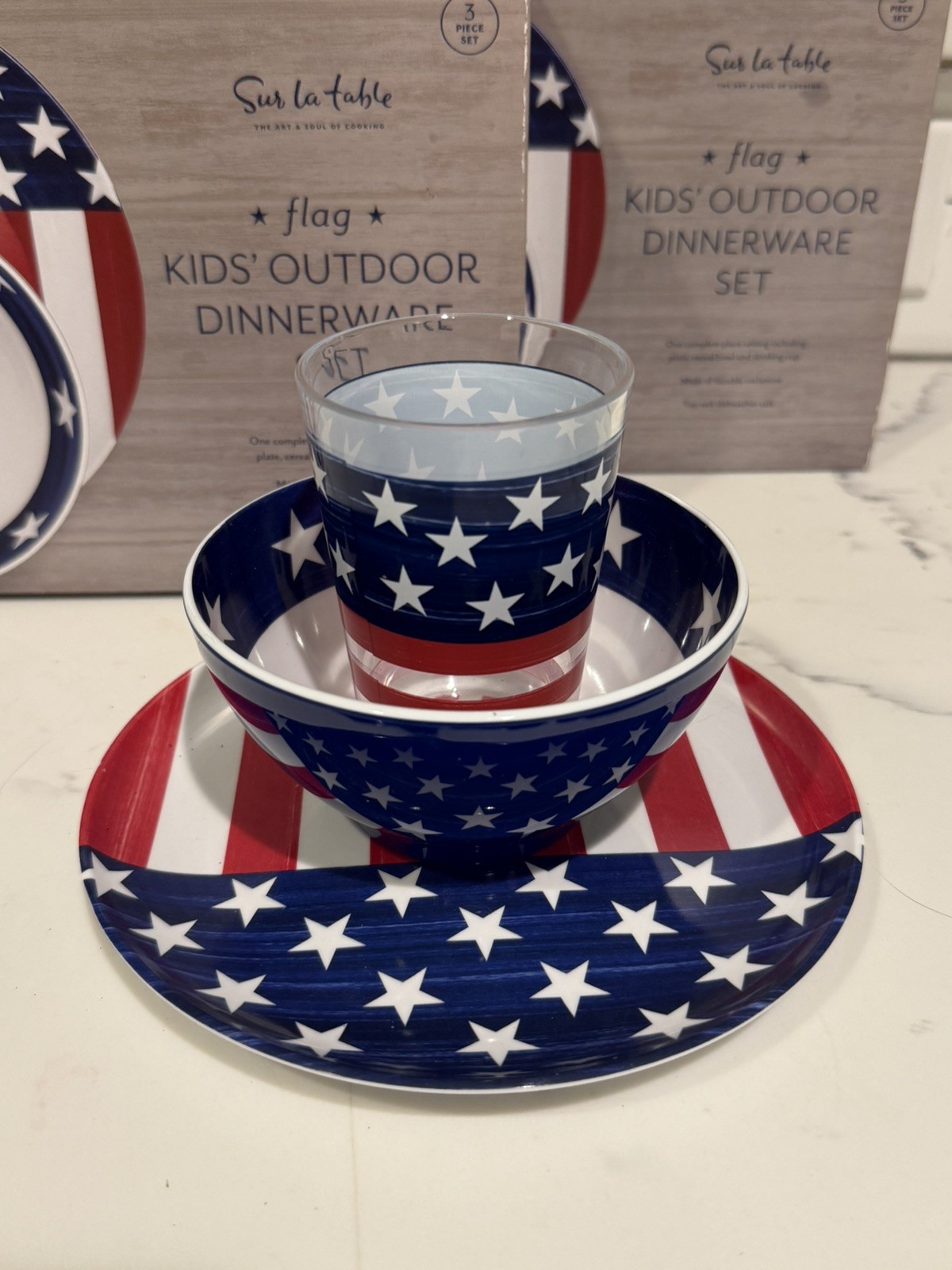 Sur La Table Kids Melamine FLAG Stars & Stripes Dinnerware Set BOXED NEW