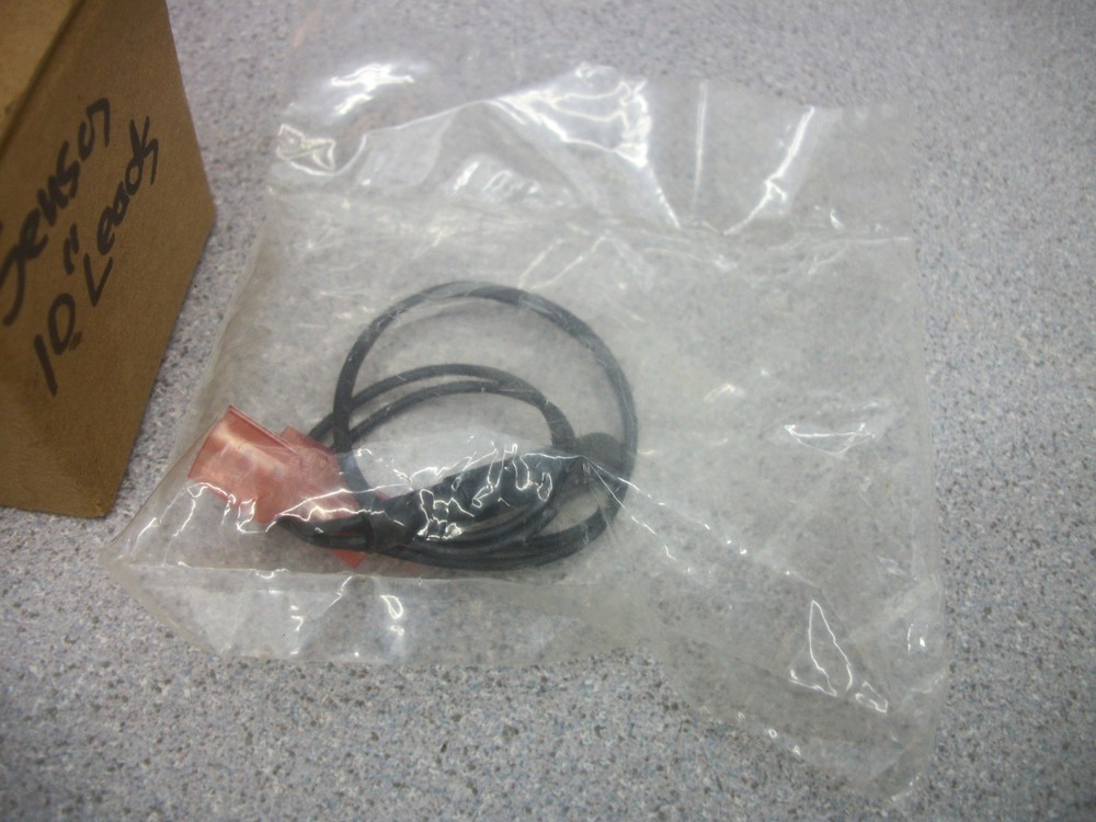 LENNOX AMBIENT TEMPERATURE SENSOR 93J5401 NIB
