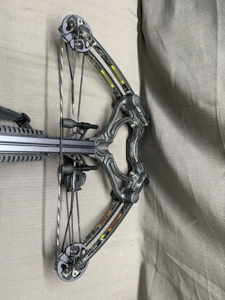BARNETT GHOST 415 REVENANT CROSSBOW + EXTRAS - (USED)