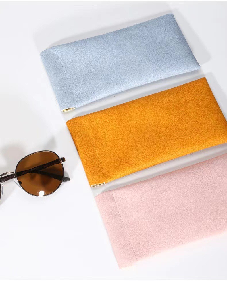 Robust Leather Glasses Storage Pouch with Snap Closure for Ultimate Convenience