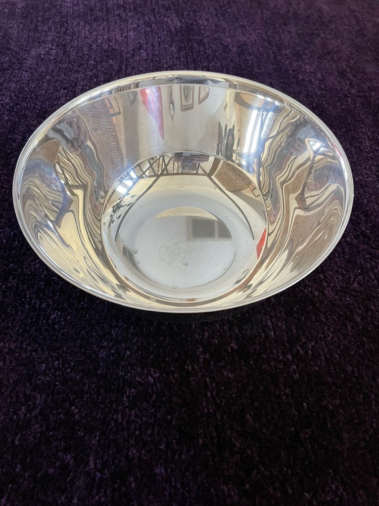 SILVER BOWL by ONEIDA SILVERSMITH (8 INCH)