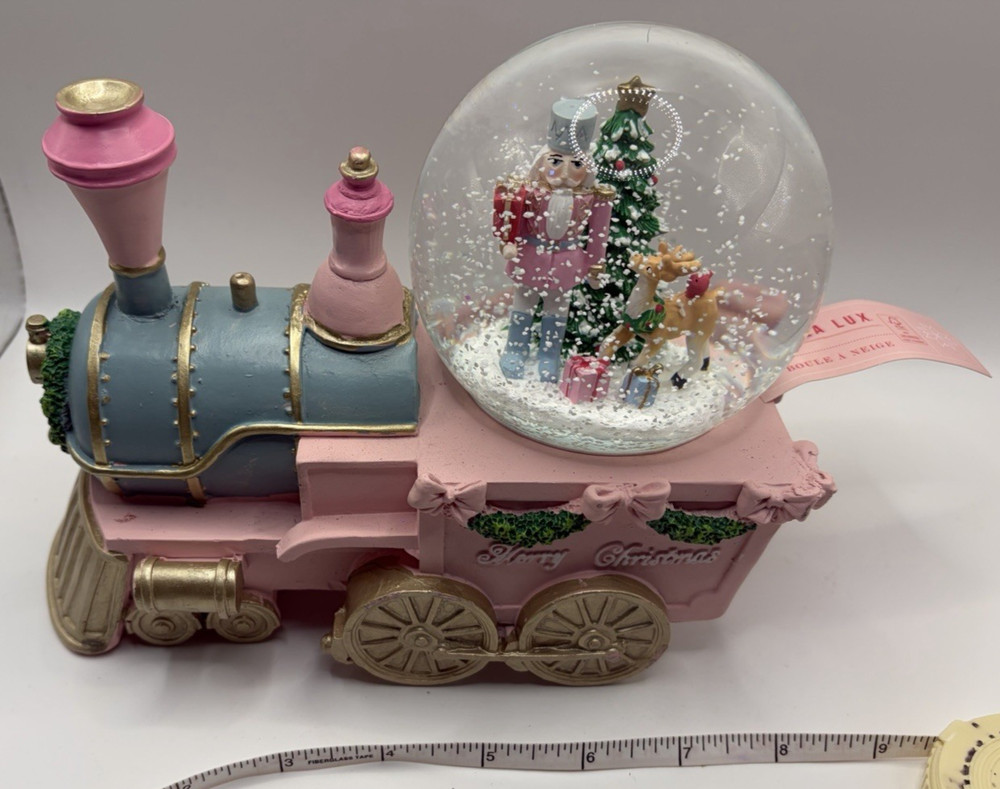 train snow globe MSRP$25 New