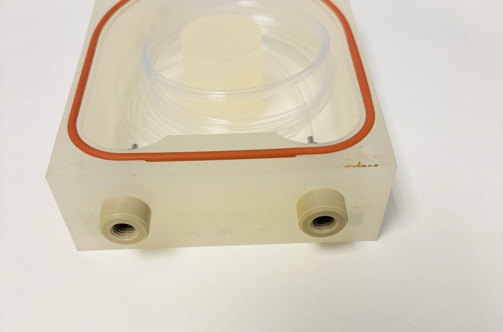 Sample Pre-heating or Cooling Manifold Cell