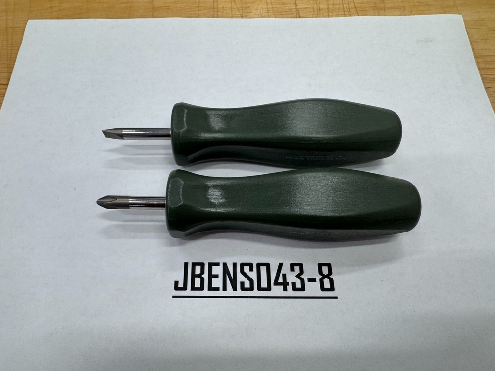 Snap-on Tools NEW COMBAT GREEN 2pc Hard Standard Handle Stubby Screwdriver Set