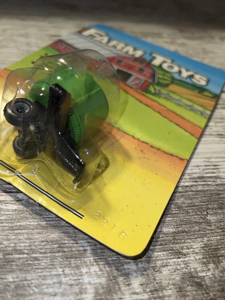 1/64th Scale Deutz Allis Round Bale Grinder Ertl Implement