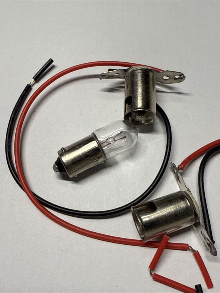 PARASET replica set of 2 lamp Bulbs and 2 Sockets