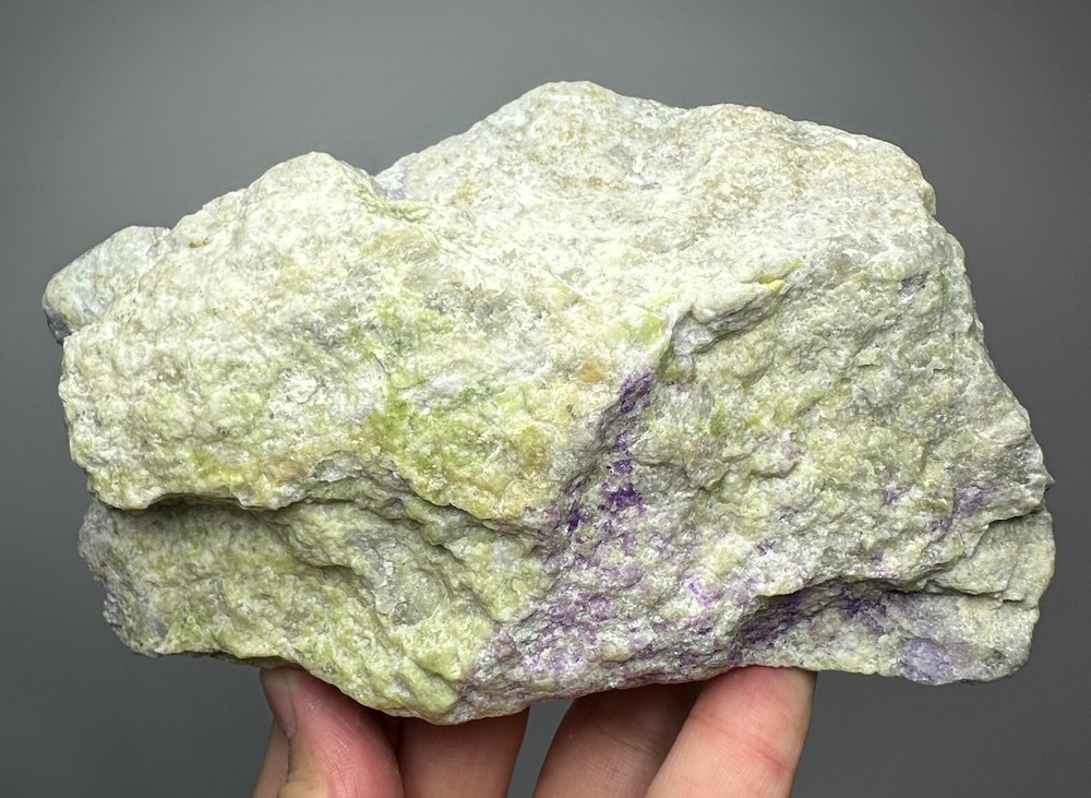 942 Gr. Fluorescent Phosphorescent Tenebrescent Hackmanite, Unknown On Matrix