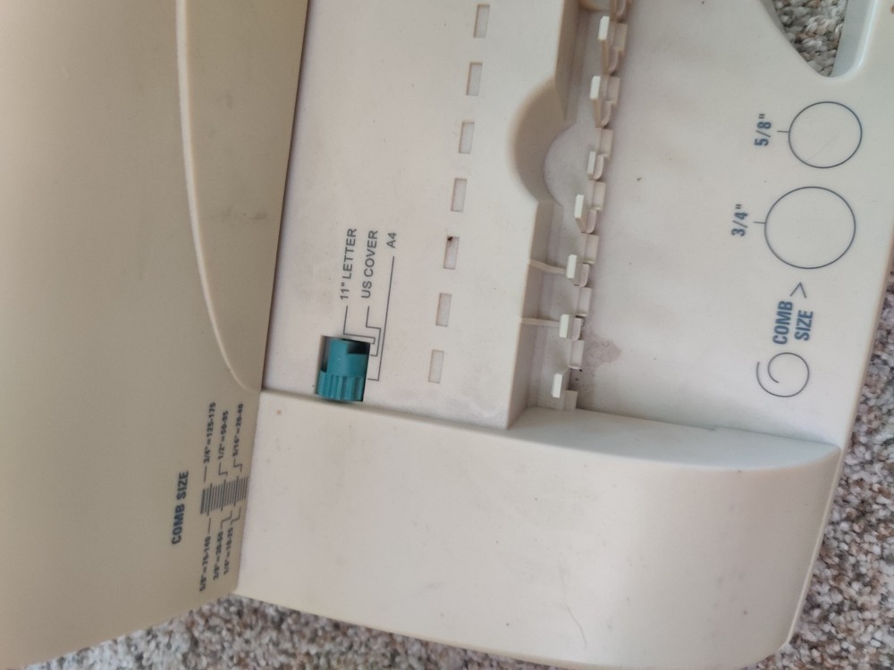 GBC CombBind C95 Manual Comb Binding Machine