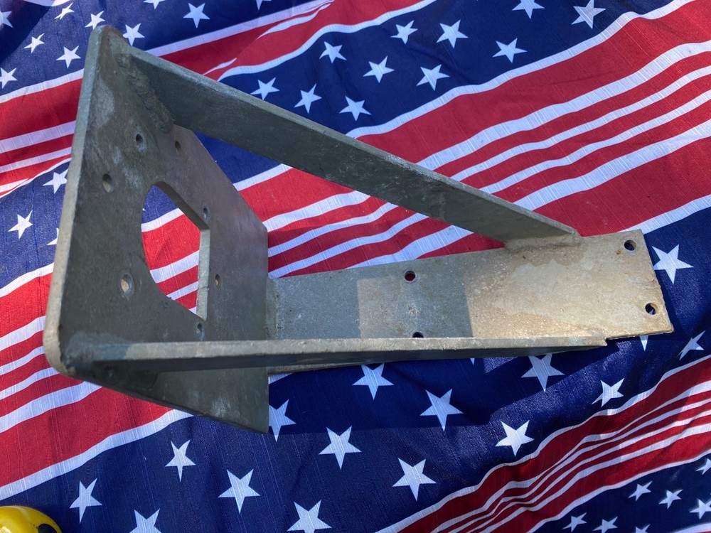 Antenna tower rotor rotator side mount bracket