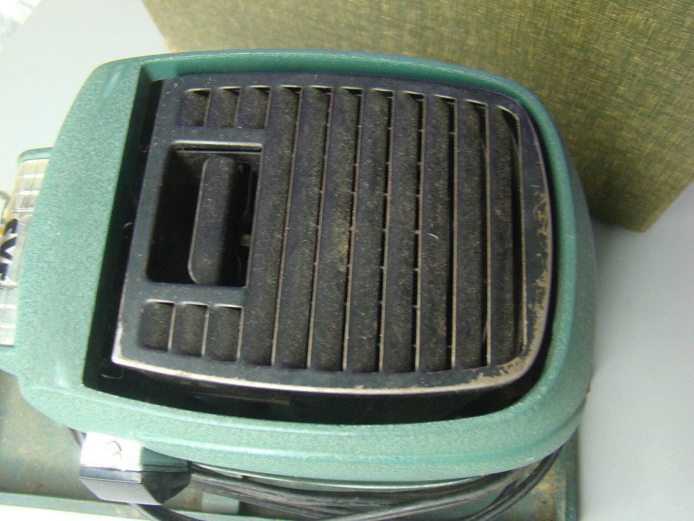 Skyline SVE Model No C Vintage Projector needs bulb