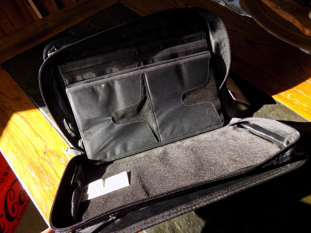 NOS Case Logic 112 CD / DVD Storage Folder Case - EKW112 Black