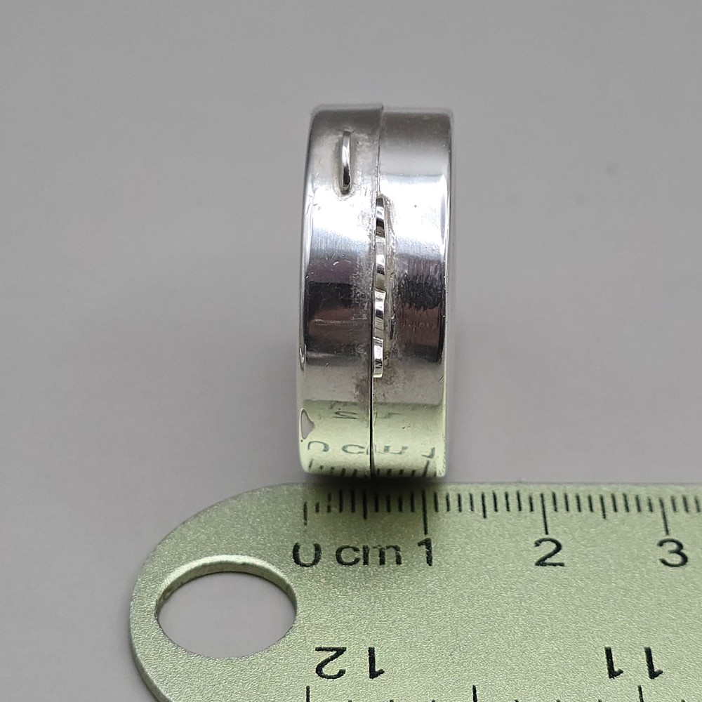 Vintage 800 Silver Engine Turned Snuff/Pill Box