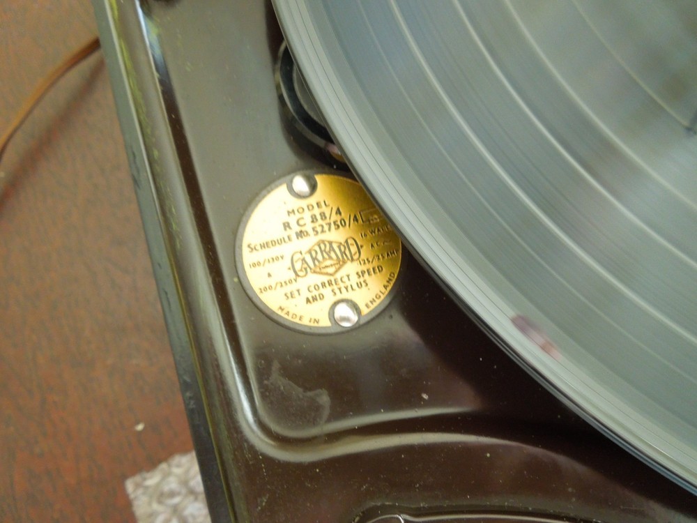Garrard Model RC 88/4 Phonograph Record Player Turntable
