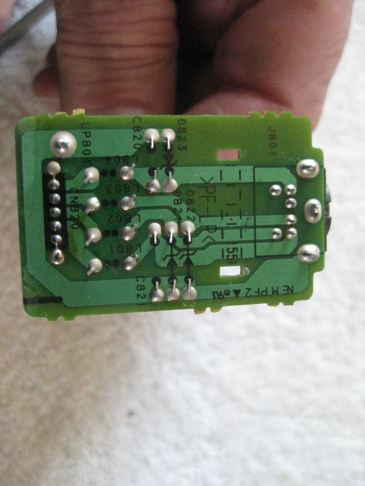 KEYBOARD INPUT JACK FOR A SONY CDP-CX270 CD CHANGER OEM PART