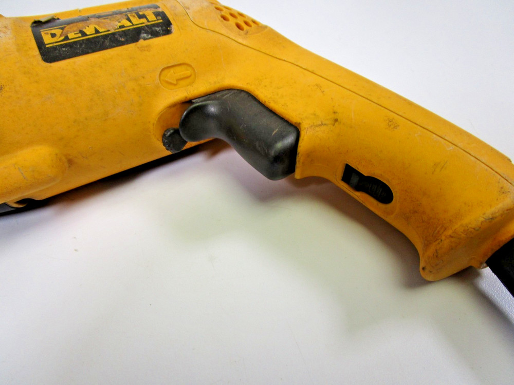 DeWalt DW260 VSR Depth Sensitive Deck / Drywall Screwdriver Tool