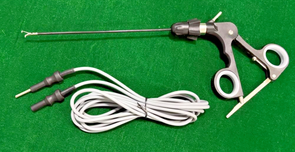 Laparoscopic Pediatric Right Angle 90 Degree 3mmx200mm with Cable Reusable