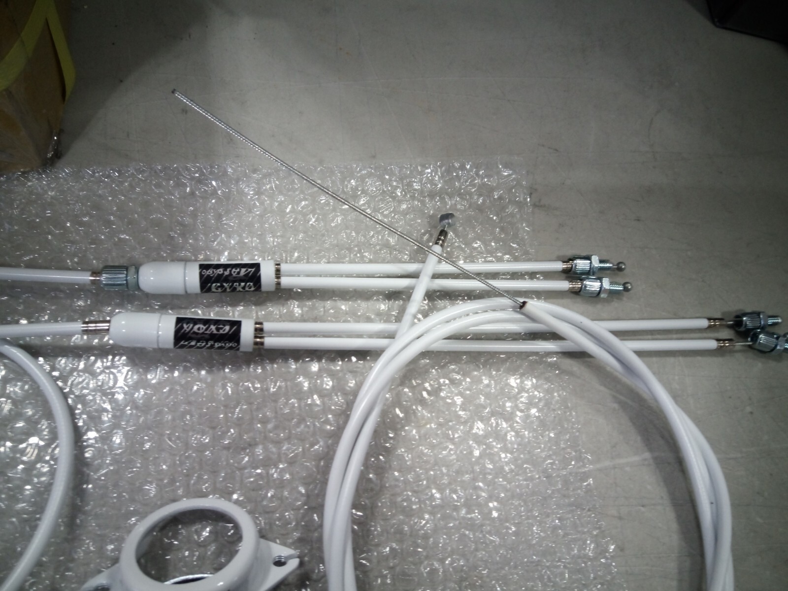 Odyssey Gyro White First gen reproduction With White Cables