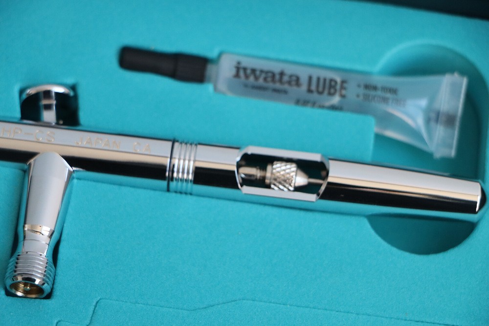 Iwata Eclipse HP-CS Gravity Feed Dual Action Airbrush, Model ECL4500