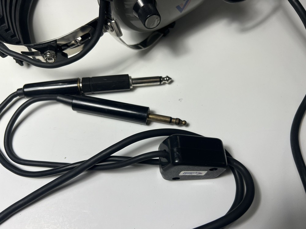 Concept Industrial Model C-40S Soft Comm Aviation Pilot Headset