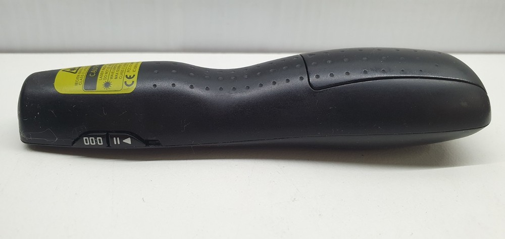 Logitech R-R0003 Presentation Pointer Remote Only Used Works & Cover READ