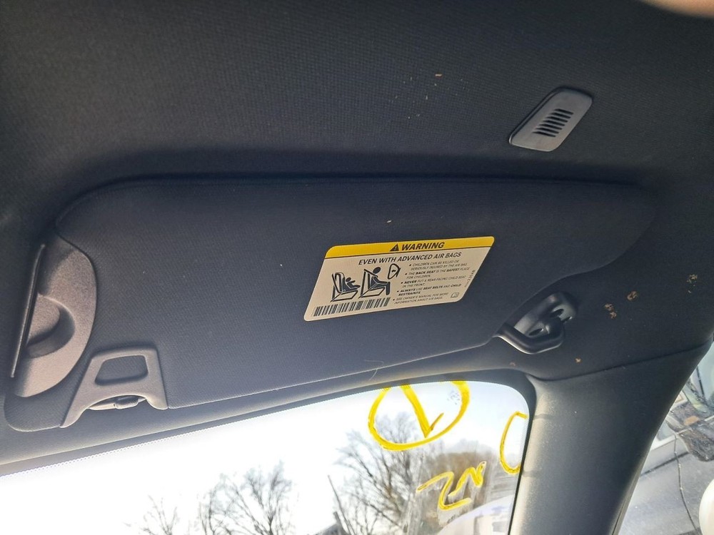 CHALLENGE 2020 Glove Box 4876685