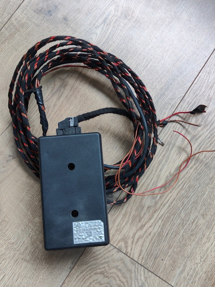 Mercedes iPod Interface Control Module - B67824232