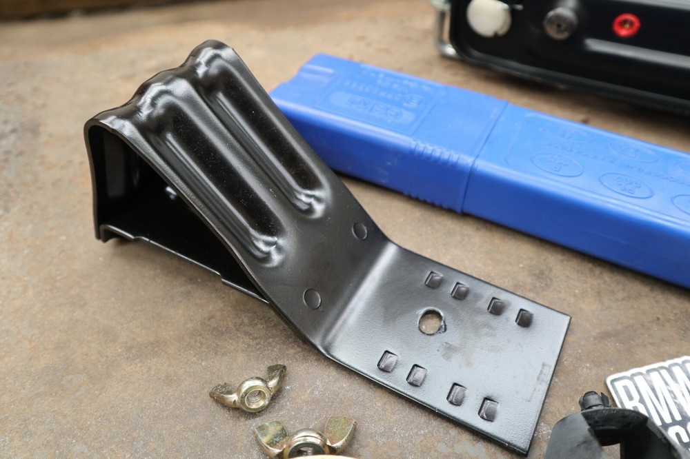 BMW E46 COUPE M SPORT BOOT TOOL KIT JACK CHOCK WARNING TRIANGLE