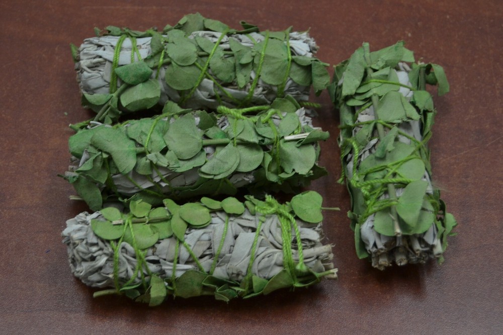 4 PCS WHITE SAGE + EUCALYPTUS BUNDLE SMUDGE INCENSE #T-790