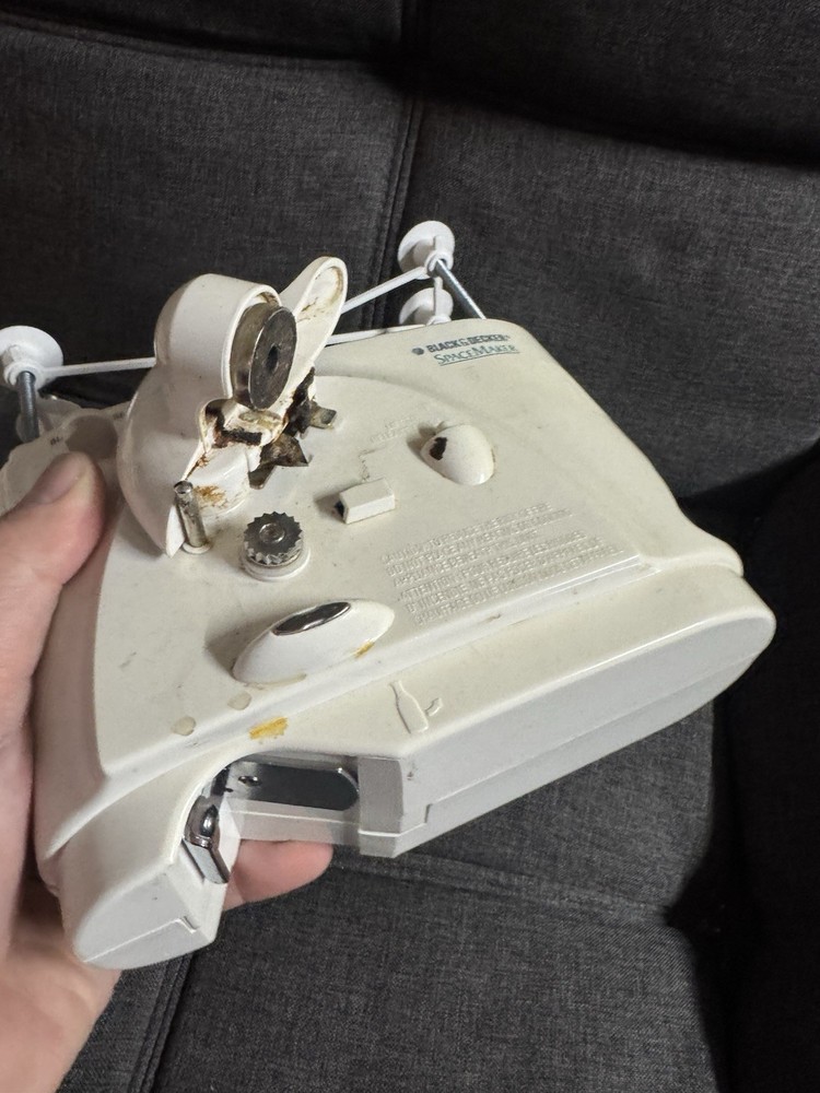 BLACK & DECKER Spacemaker Under Counter Can Opener White With Mounting Hardware
