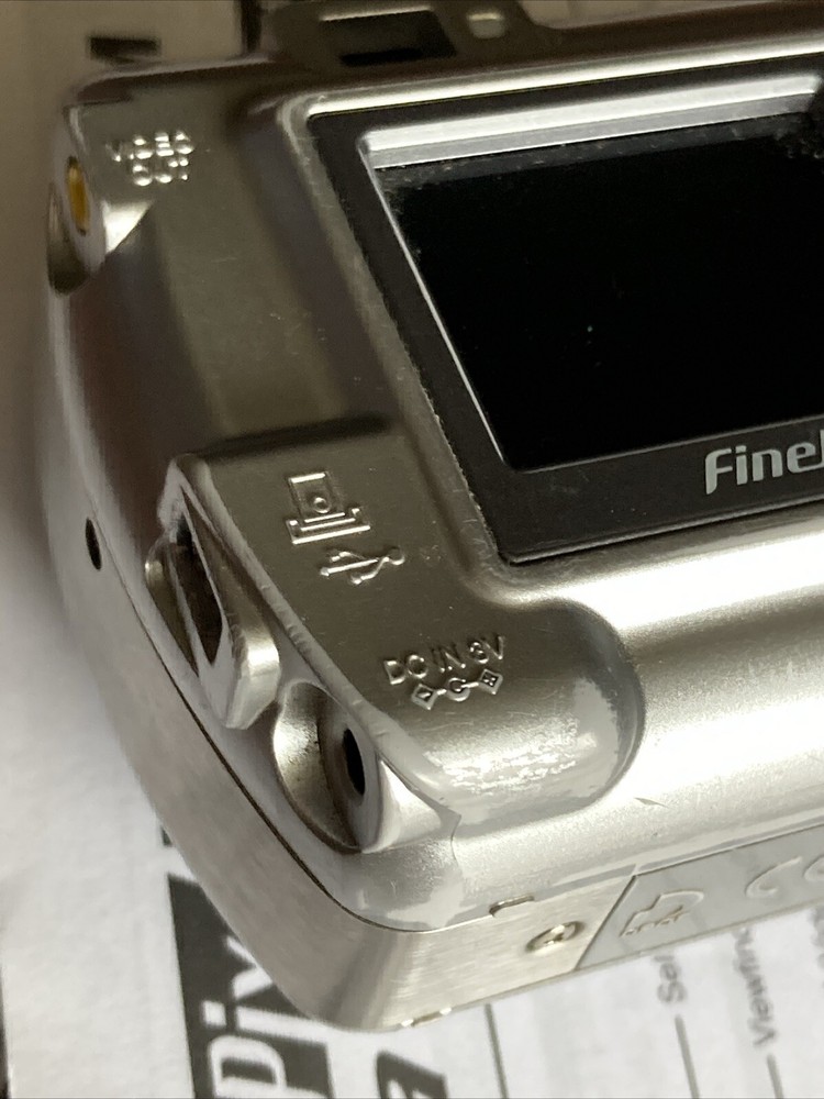 Fujifilm Digital Camera FinePix A330 3.2MP Silver Tested