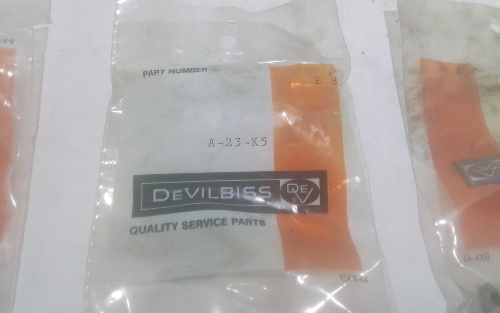 DeVilbiss Spray Gun Various PARTS (VT9)