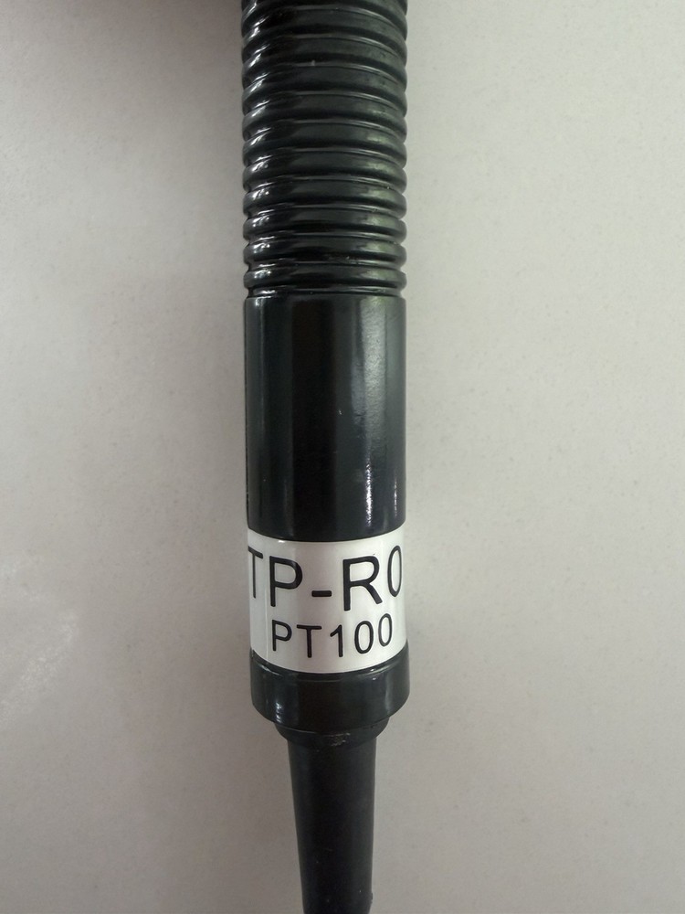 Waterproof RTD Digital Thermometer With PT-100 Sensor Probe