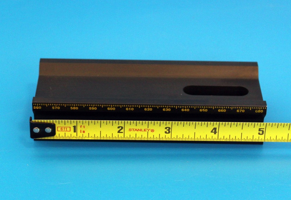 Melles Griot Optical Rail 560-680mm 2” Width