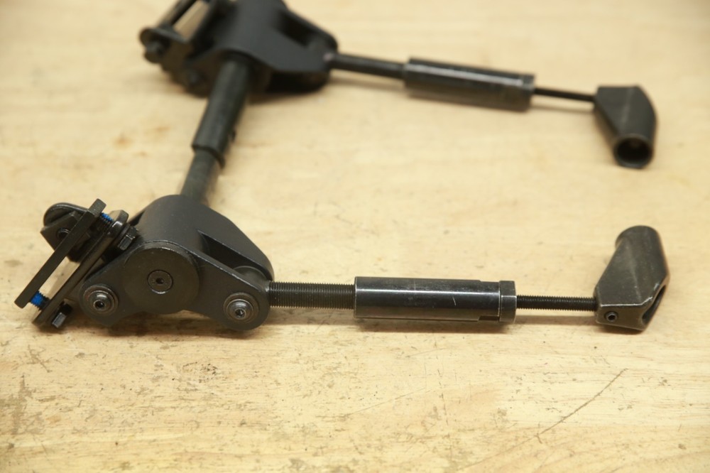 Quantum ARMREST MOUNTS Angle Articulation Brackets V2 12-20" - Edge 2.0 3 4Front