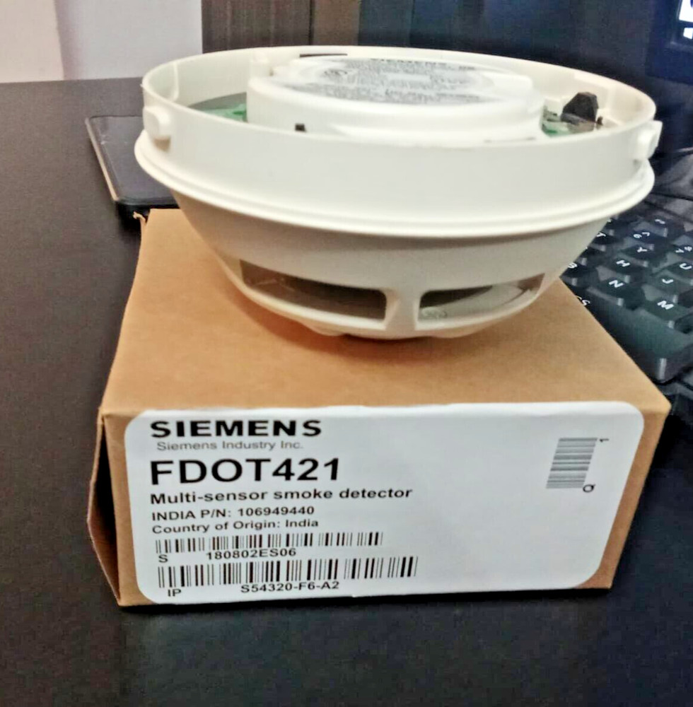 1PC- SIEMENS FDOT421 Multi-Sensor Smoke Detector Model 106949440- NEW