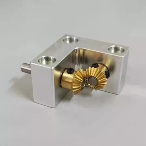 Right Angle Commutator Small Bevel Gearbox 90 Degree Drive Angle Converter 1:1