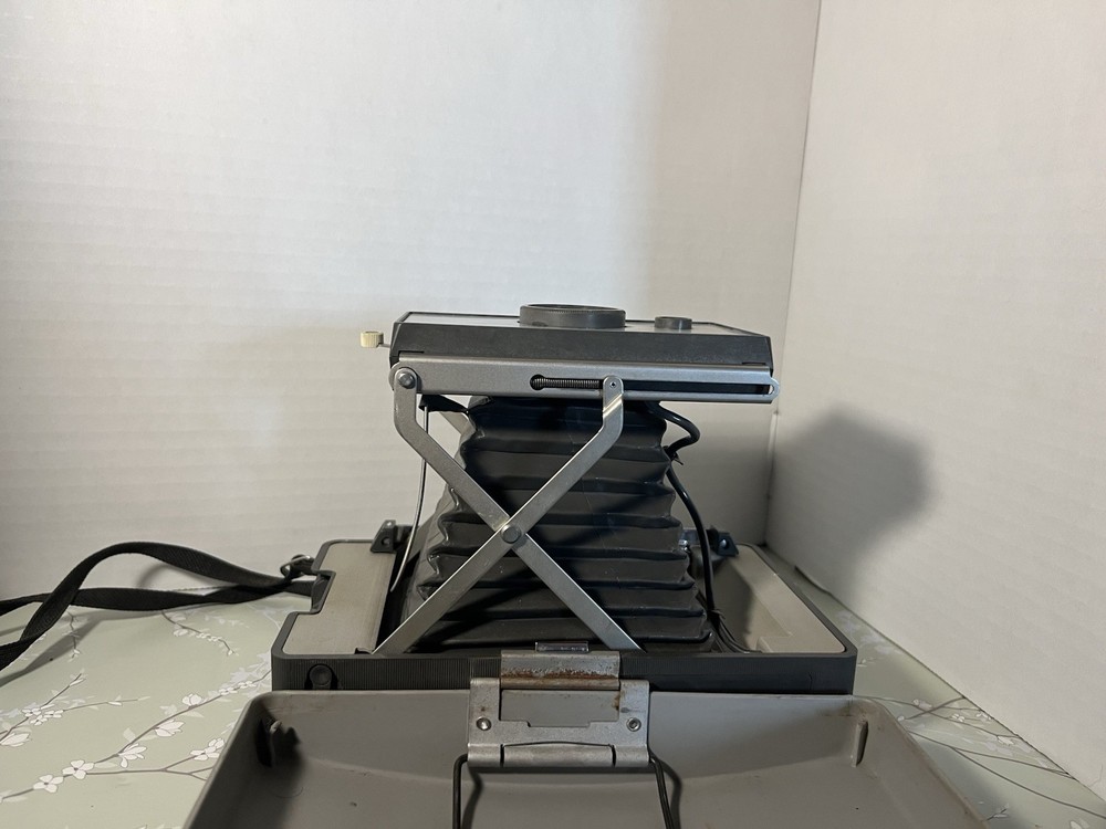 Vintage Polariod Land Automatic 103