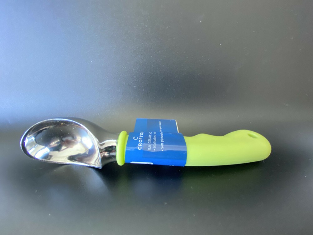 CROFTON SOFT GRIP ICE CREAM SERVING SCOOP