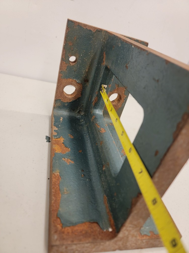 UNKNOWN BRAND UNIVERSAL RIGHT ANGLE IRON, 5 1/2×10×6 Angle 1