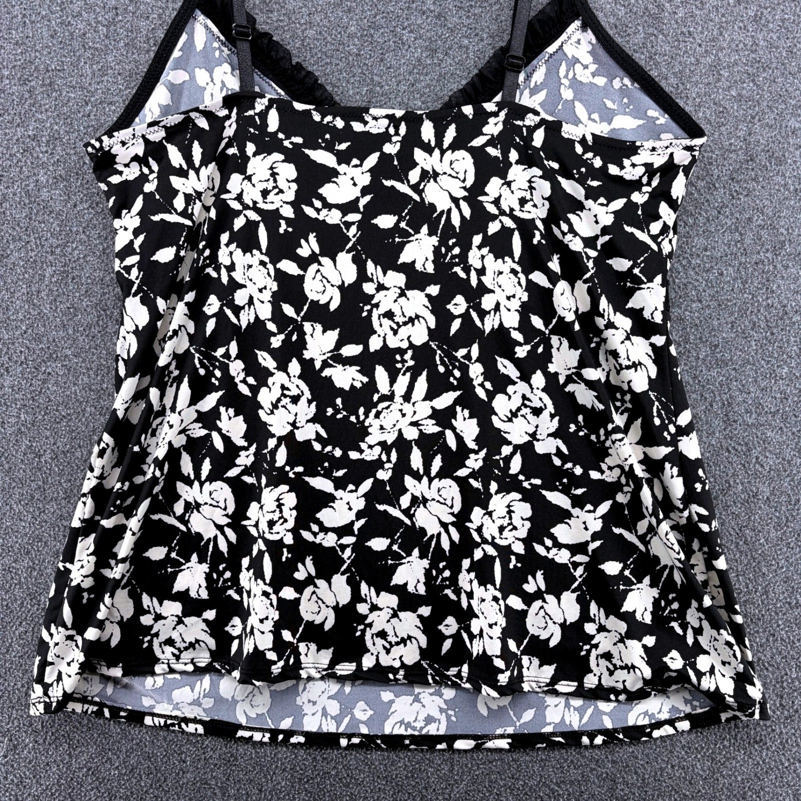 Marilyn Monroe Intimates XL Floral Lace Trim Cami Top Black