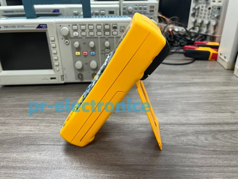 Fluke 726 Multifunction Process Calibrator Calibrated /tested good