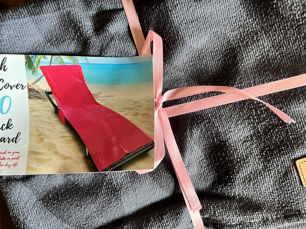 Boujie Bee Lounger Towel (GRAY PATTERN)