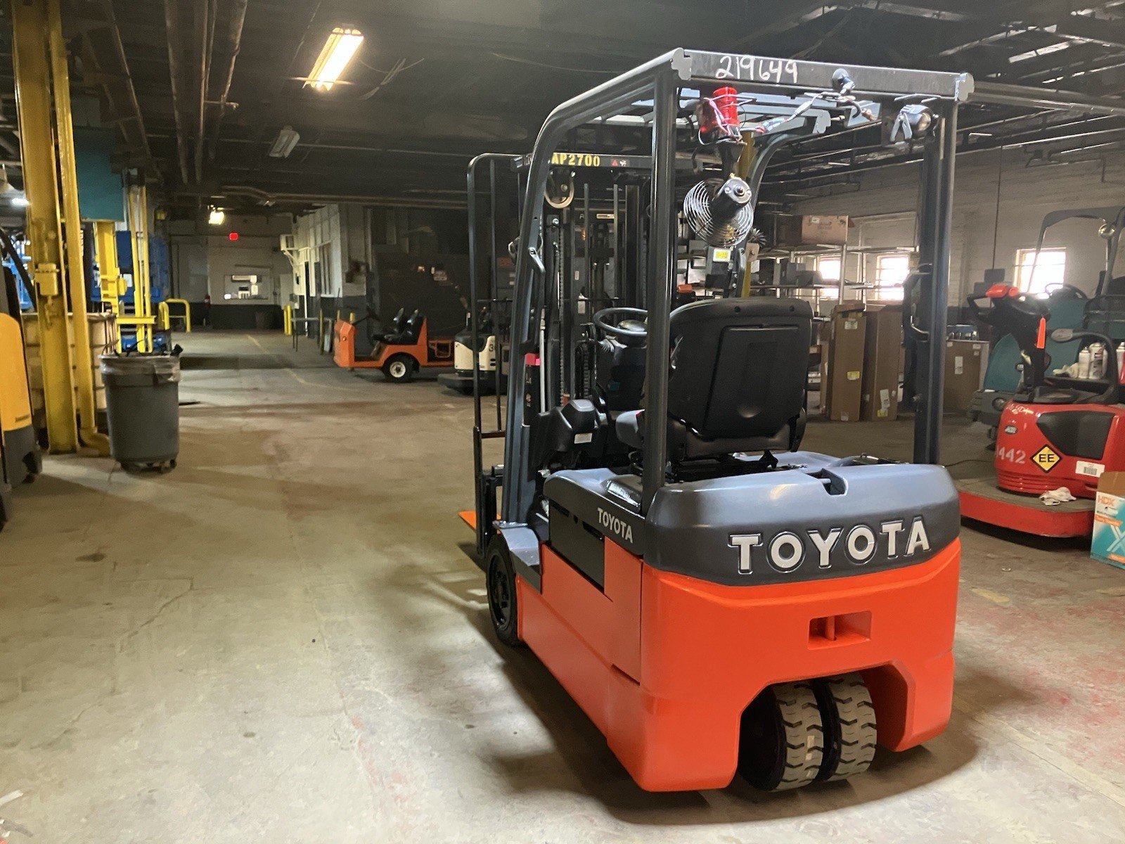 2020 Toyota 3000 LB Forklift With Side Shift and Triple Mast