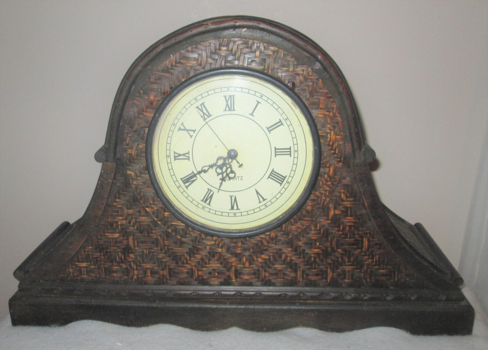 CLOCK MANTEL QUARTZ BASKET WEAVED BAMBOO RATTEN
