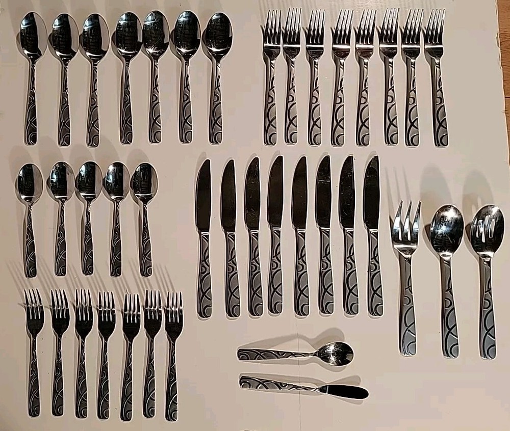 Cambridge Conquest 40 Piece Lot Stainless Flatware Frosted Glossy Circles