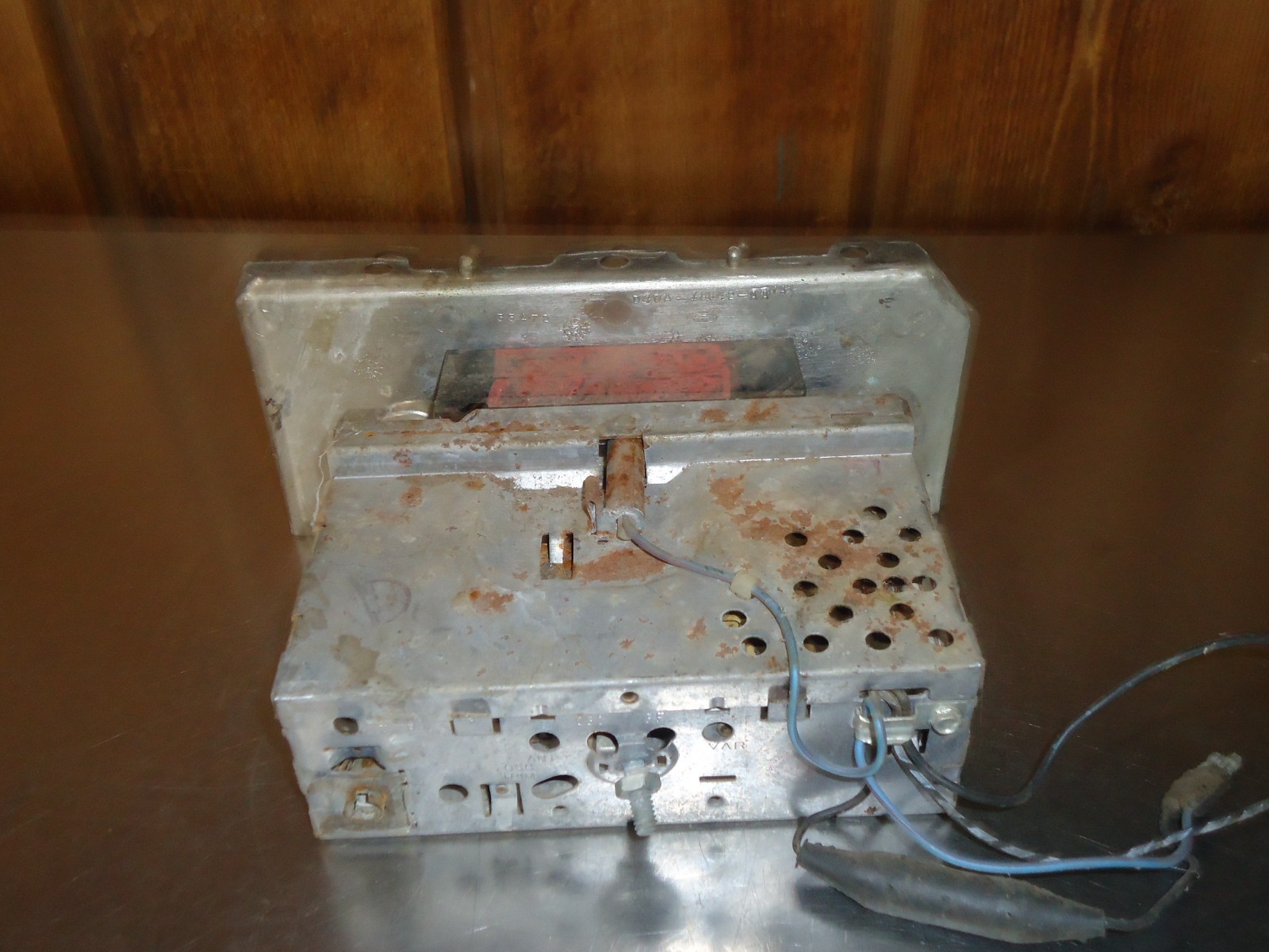 OEM Philco Push Button AM Radio w/ Face Bezel 1974 1975 1976 1977 Ford Maverick