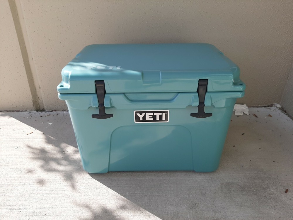 Yeti Tundra 35 Cooler