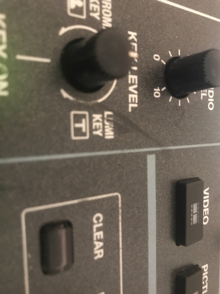 Roland VR-5 AV MIXER RECORDER