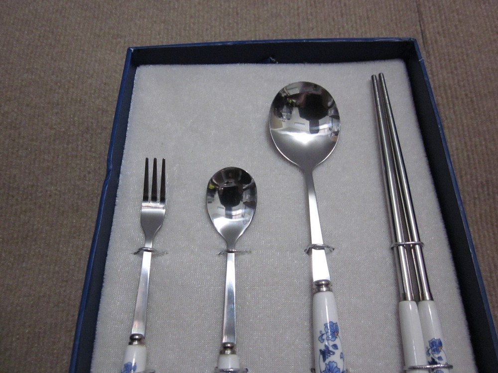 Porcelain Chinese Style Flatware Chopsticks/Spoon/Fork/Spoon